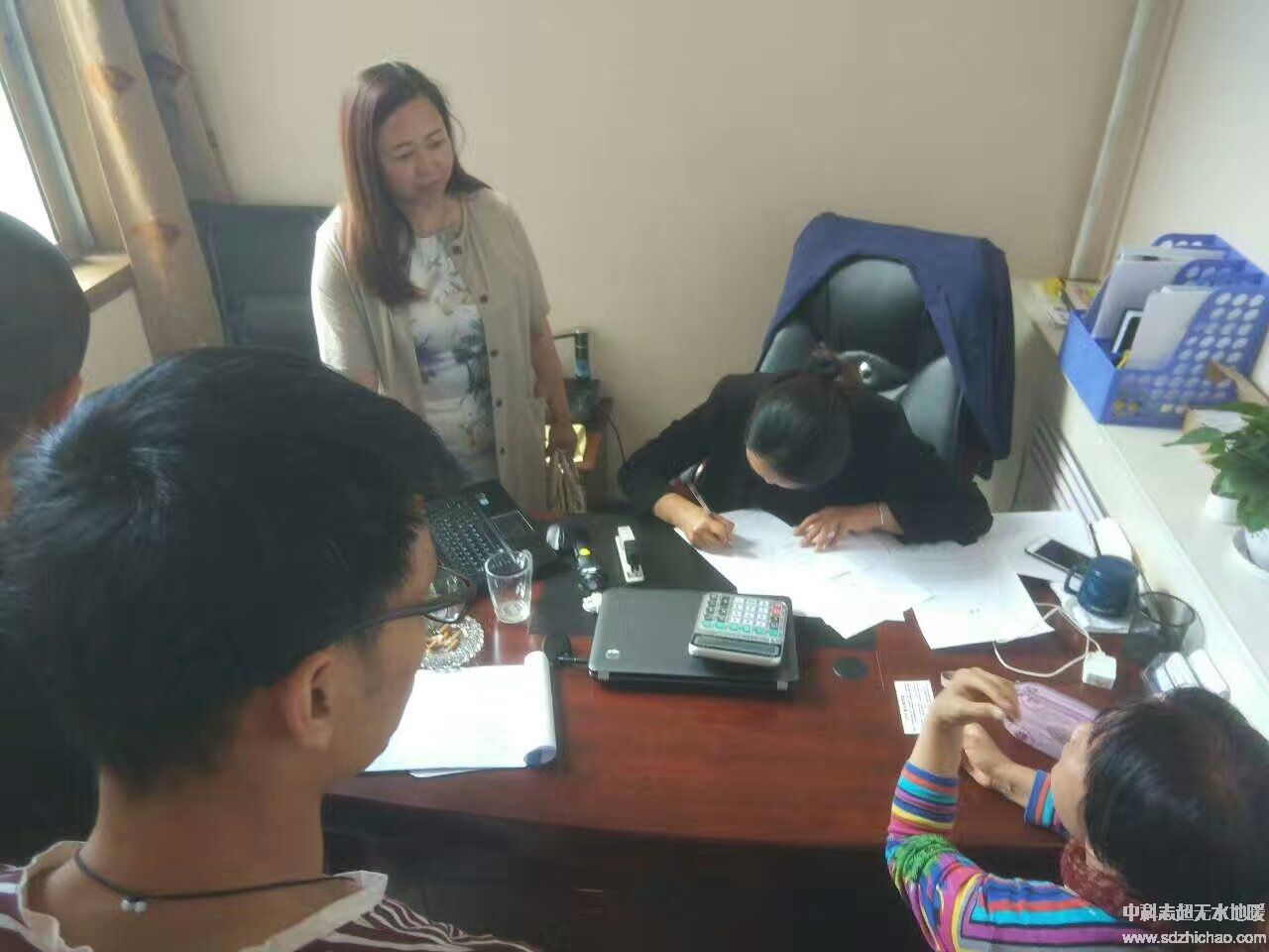 中科志超空氣源無(wú)水地暖5.jpg